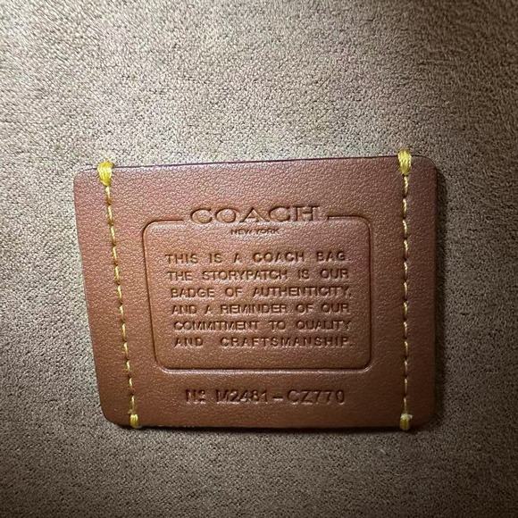 COACH Quinn Bag Shoulder/Crossbody In Signature Canvas In Silver/Sand/Taupe NWT - Picture 10 of 12